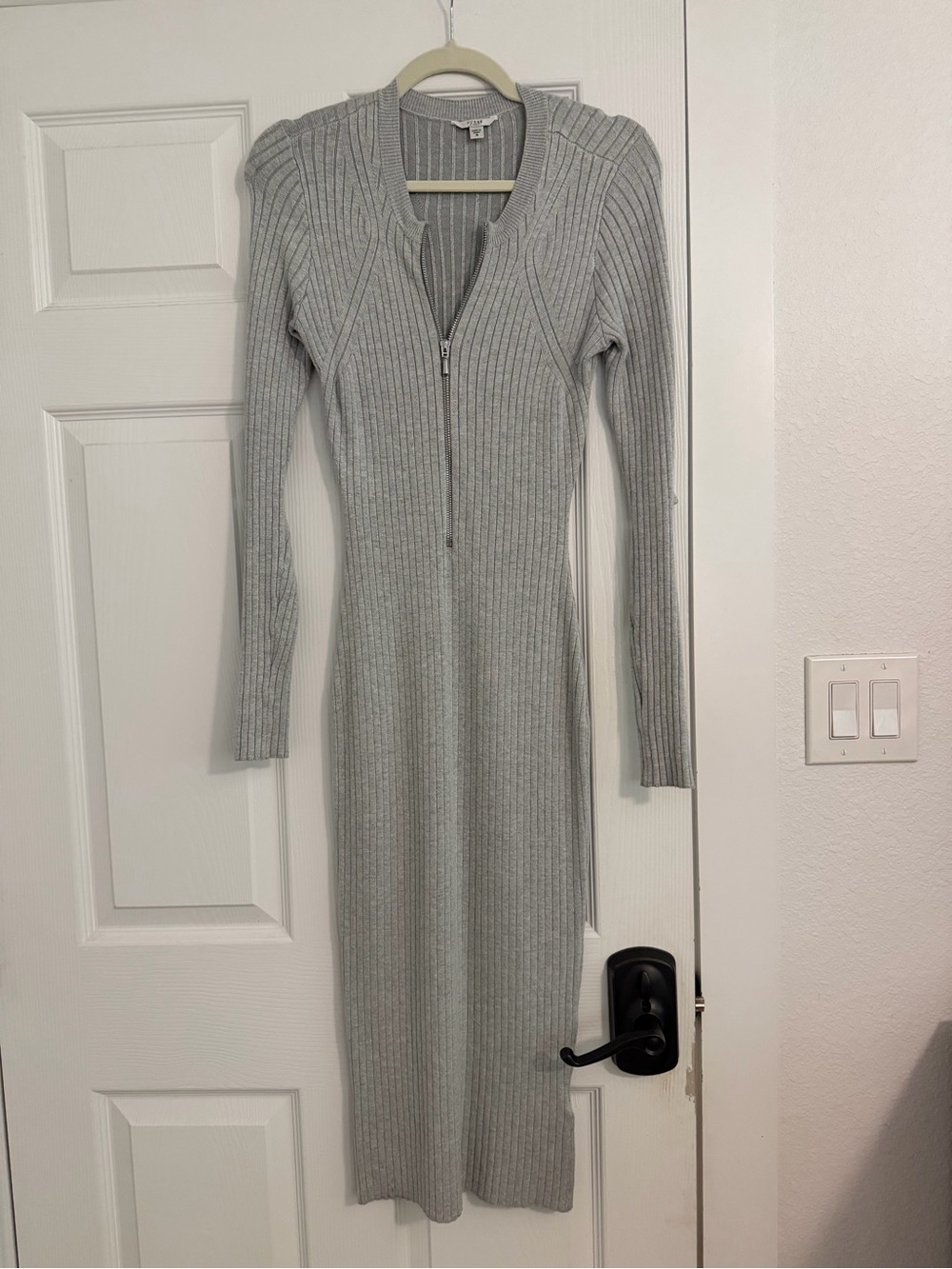 Guess Ribbed Long Sleeve Zip-Front Body-Con Knit Dress - Light Gray
